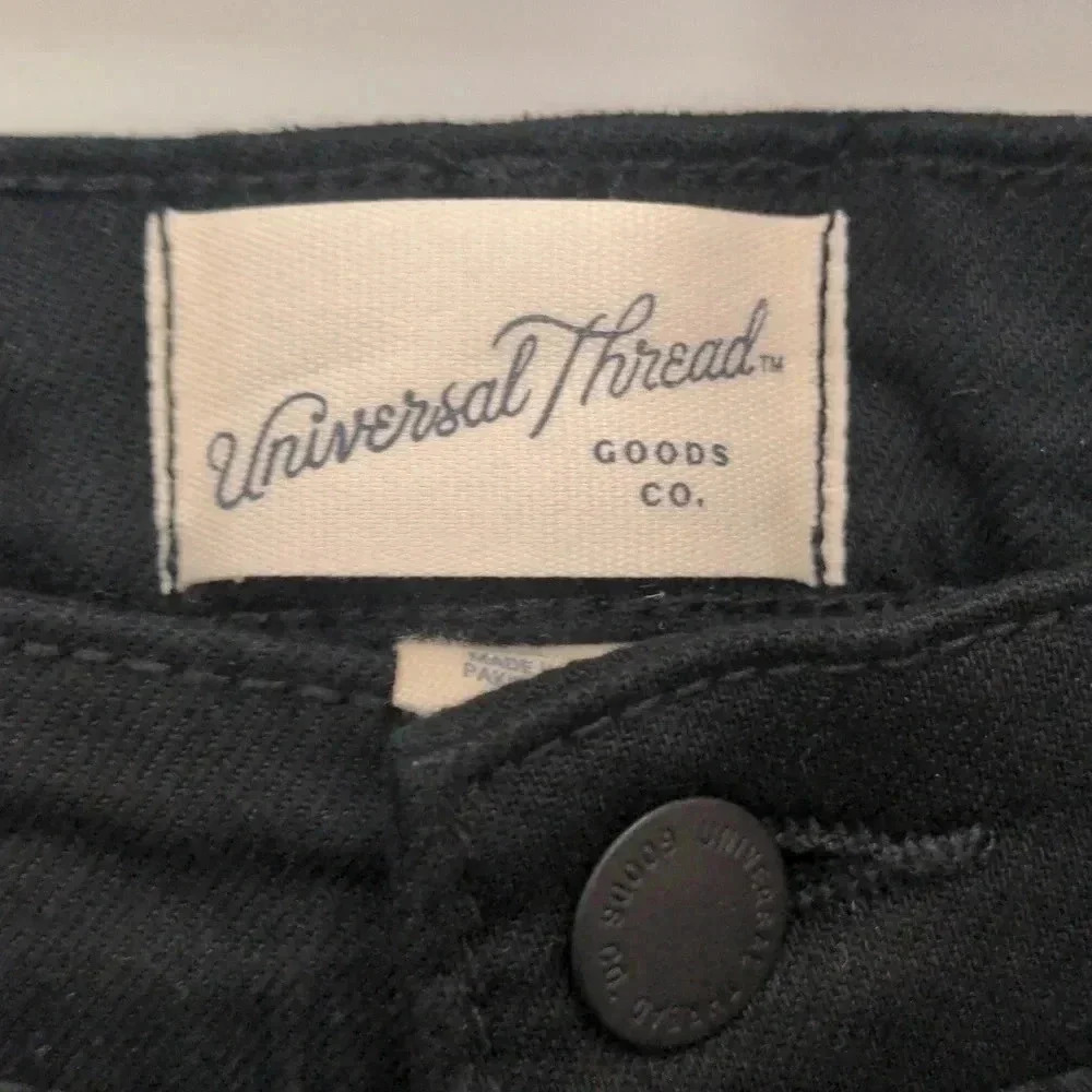 Universal Thread No Fade Bootcut Jeans - Picture 4 of 11